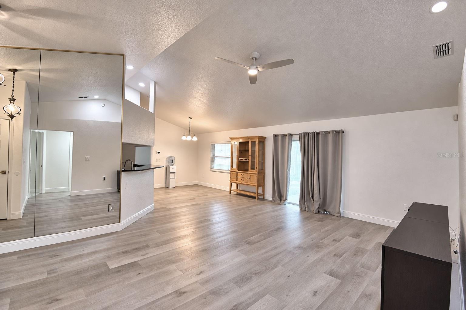 106 HARBOR WAY