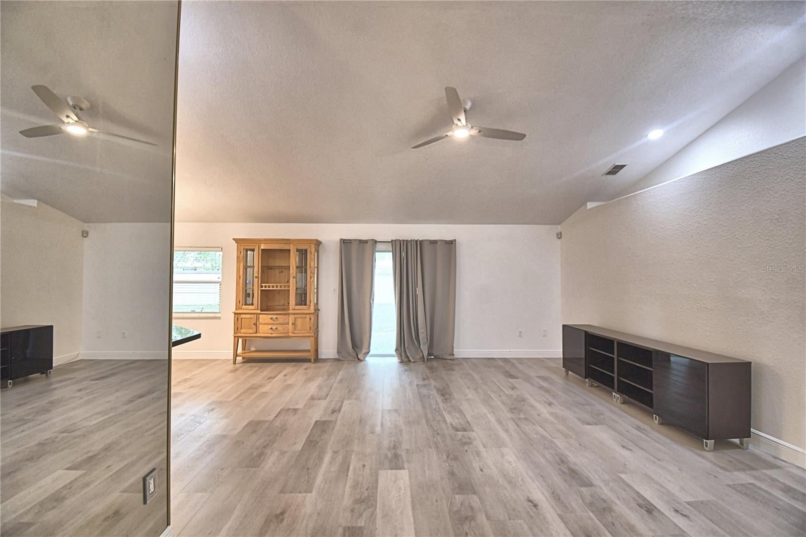106 HARBOR WAY
