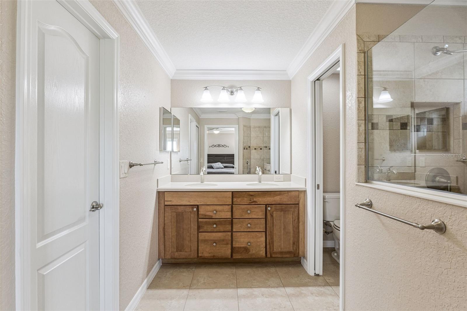 ARLINGTON RIDGE - Residential