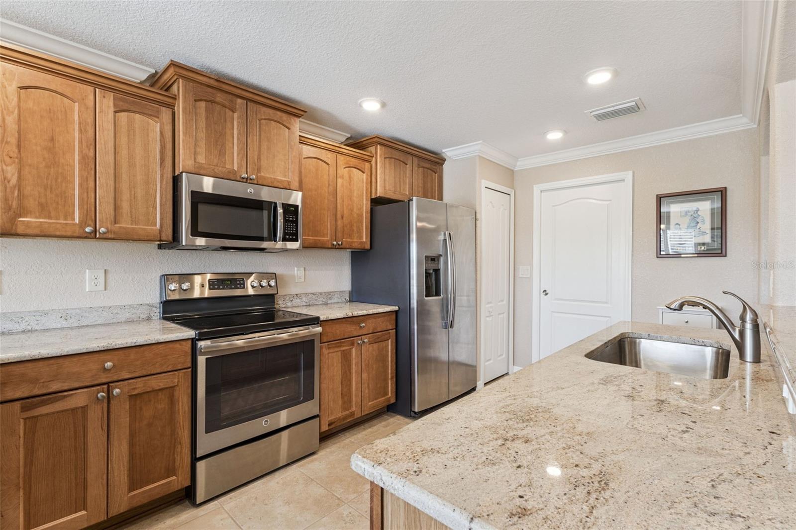 ARLINGTON RIDGE - Residential