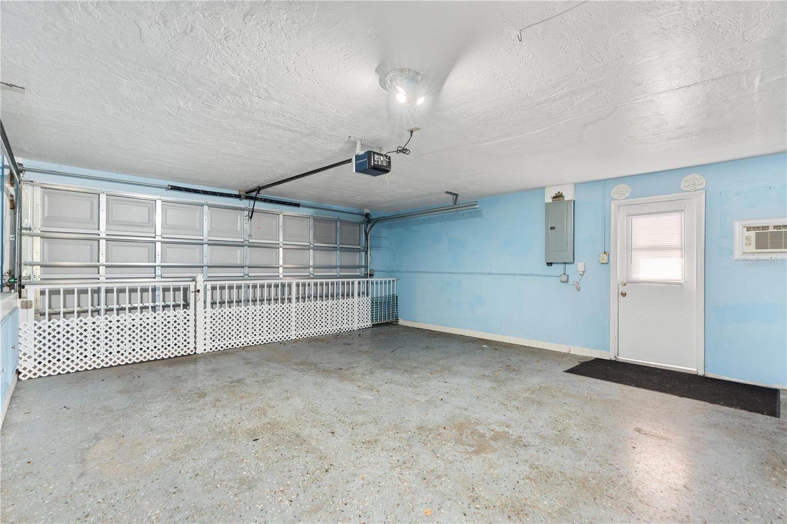 HILLANDALE - Residential