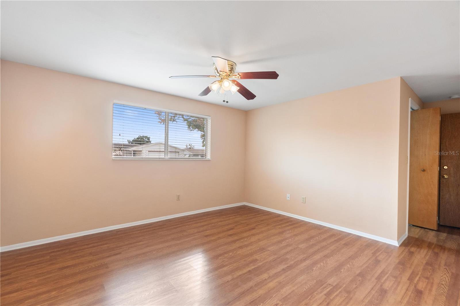 HILLANDALE - Residential