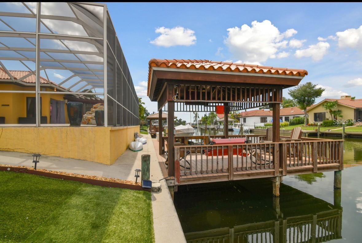 BAYPORT VILLAGE - Residential