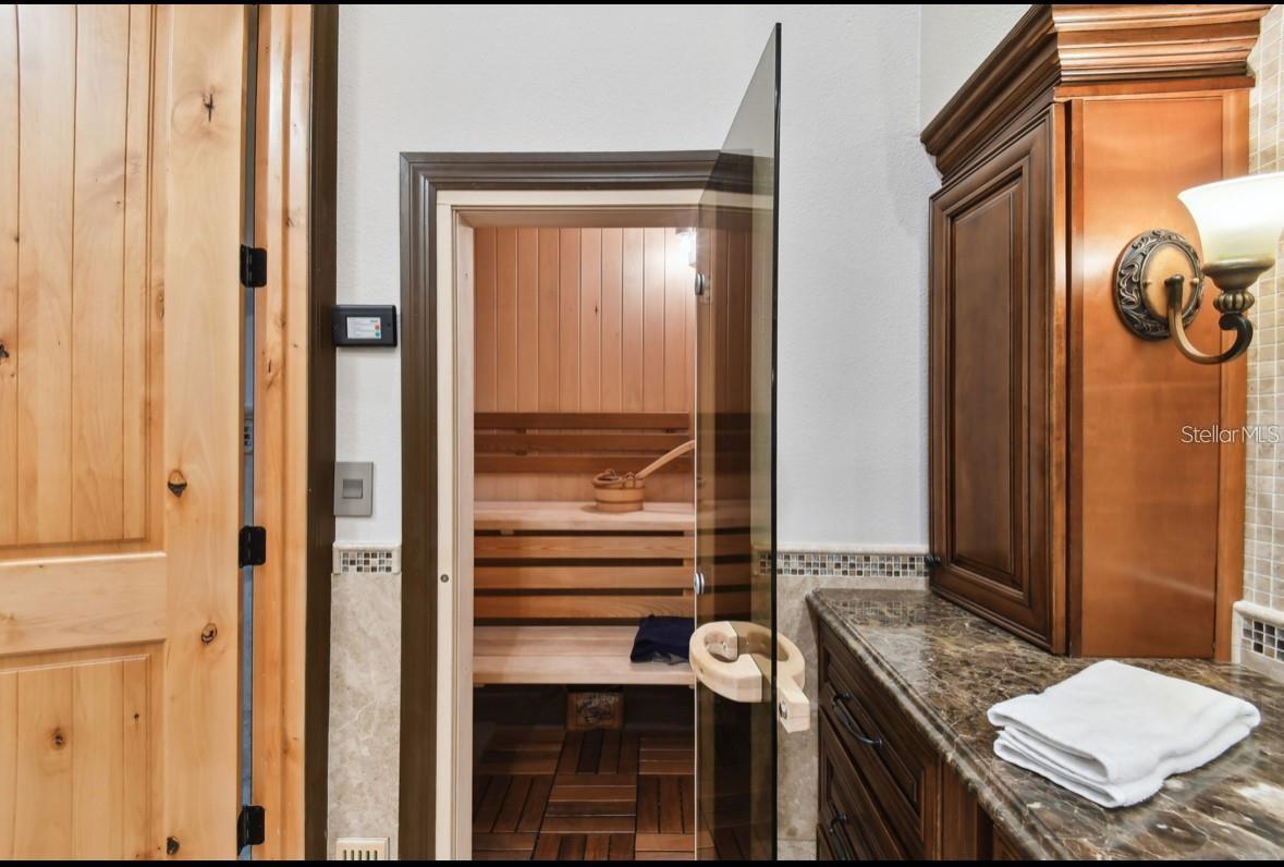 BAYPORT VILLAGE - Residential