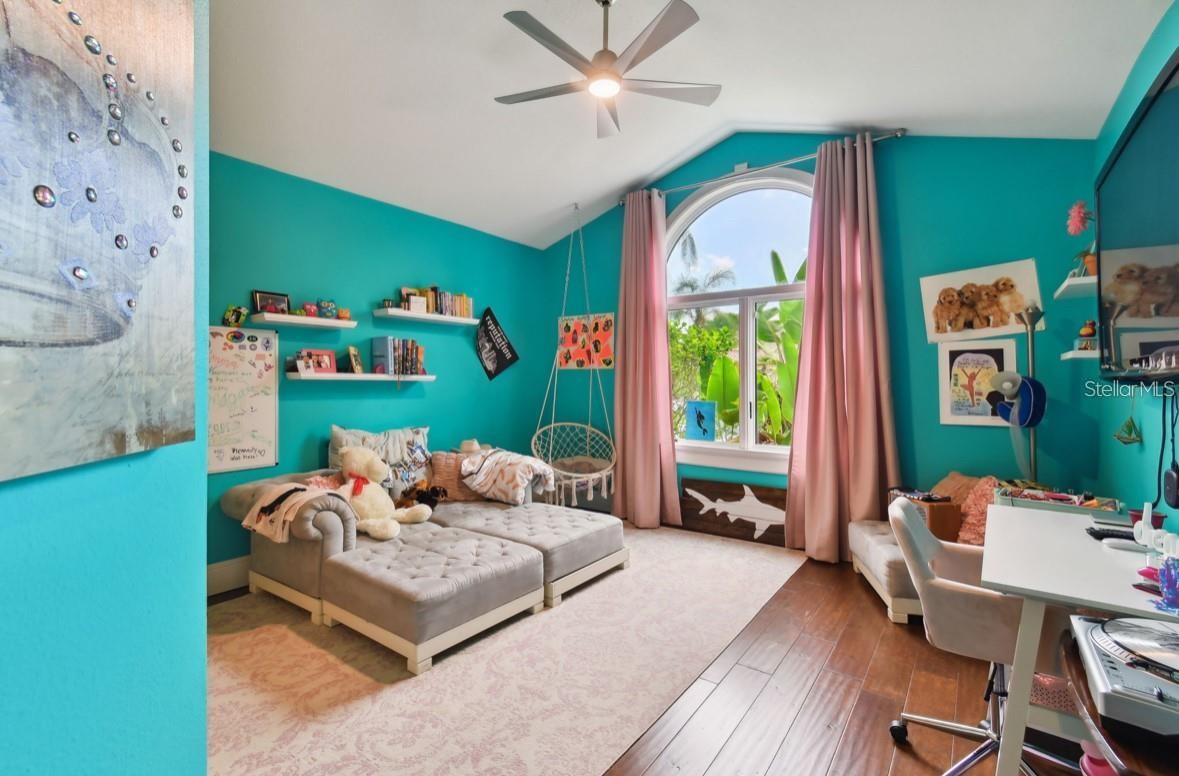 BAYPORT VILLAGE - Residential