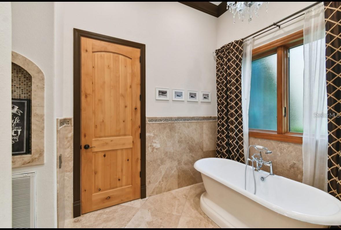 BAYPORT VILLAGE - Residential