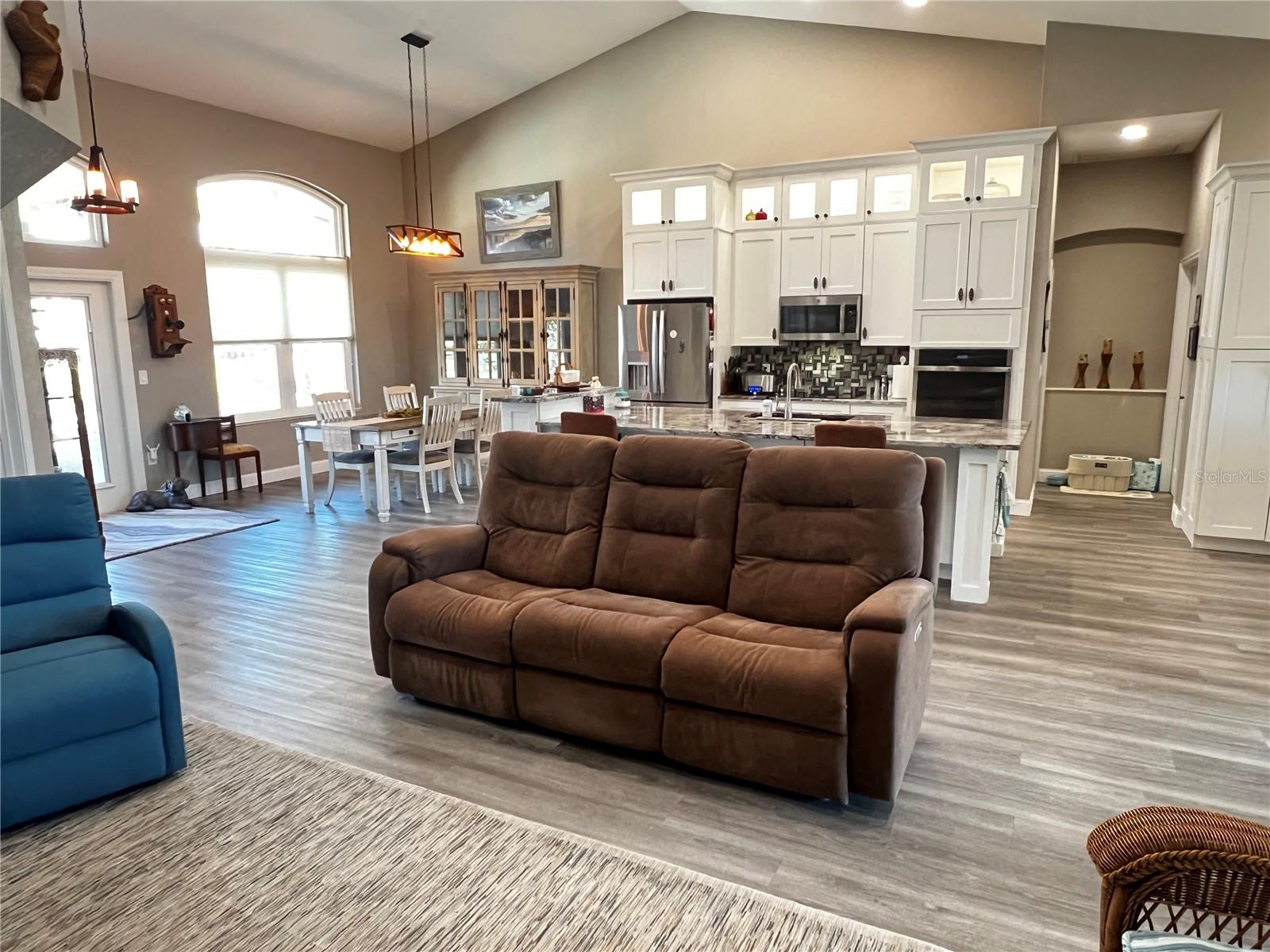 ROTONDA WEST BROADMOOR - Residential