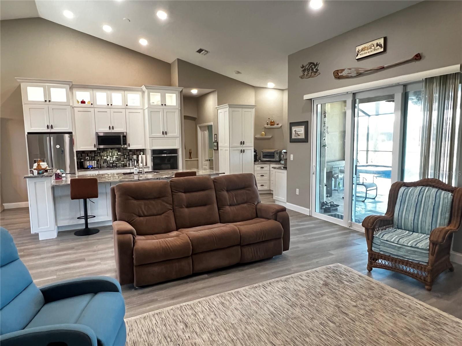 ROTONDA WEST BROADMOOR - Residential