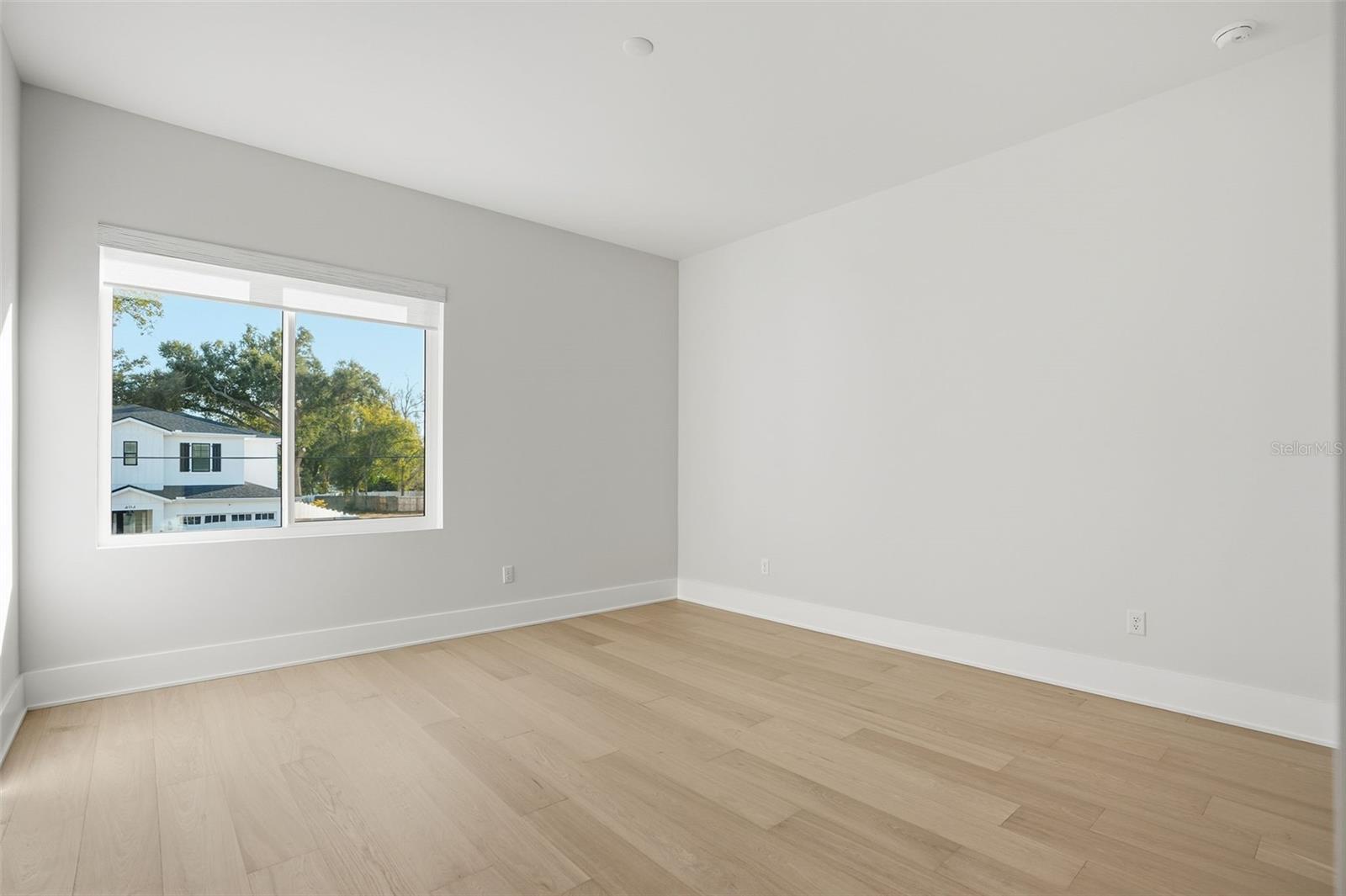 MINNEOLA - Residential