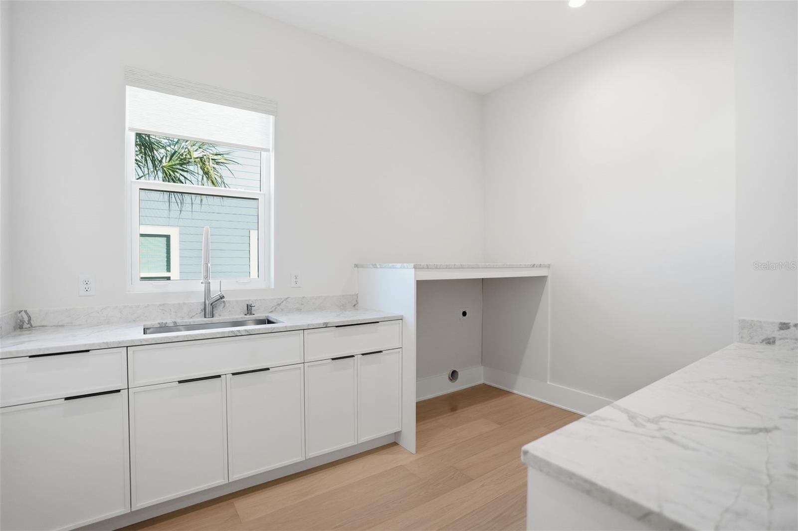 MINNEOLA - Residential