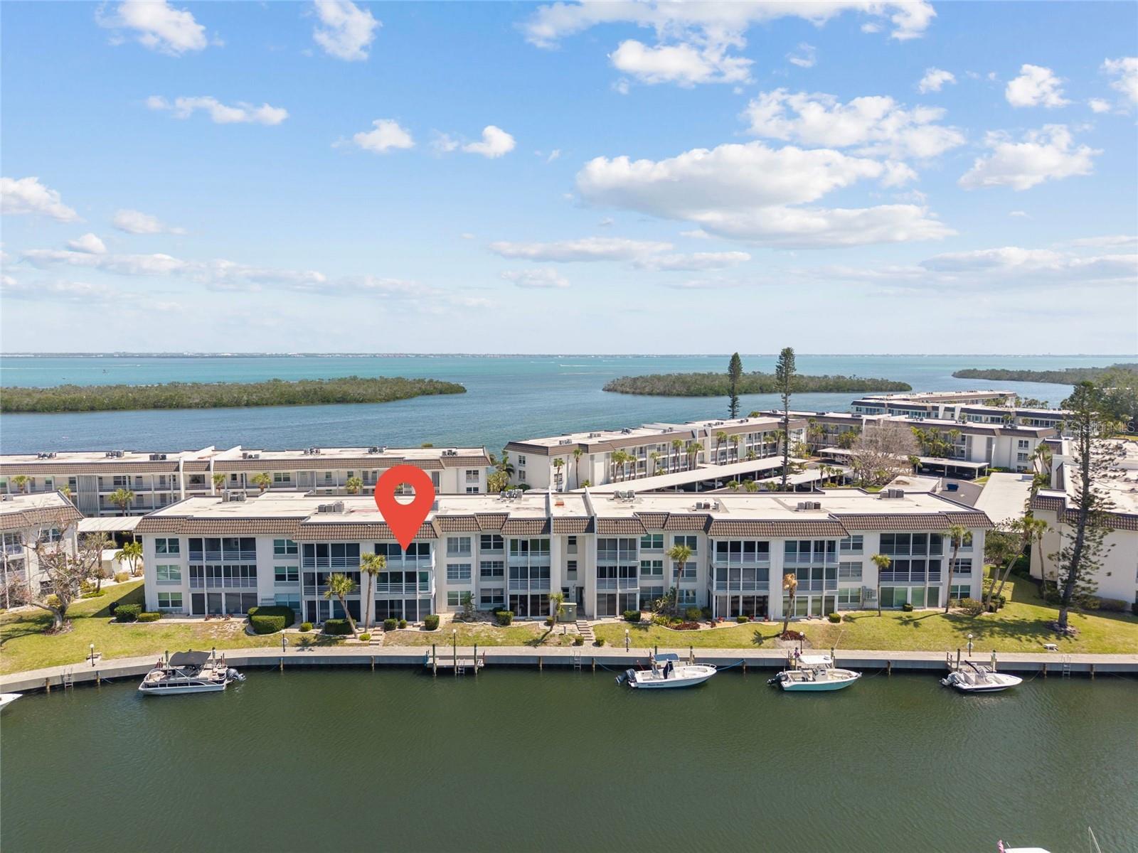 LONGBOAT HARBOUR - Residential