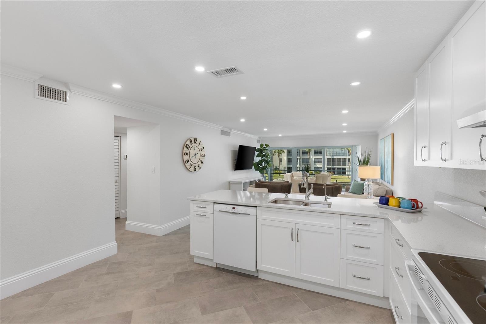 LONGBOAT HARBOUR - Residential