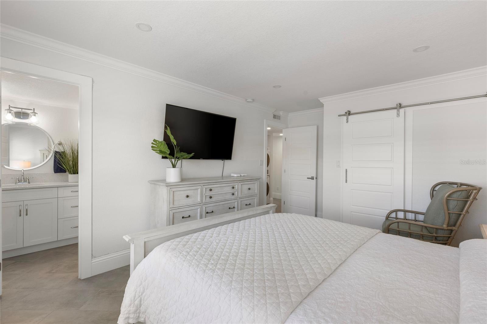 LONGBOAT HARBOUR - Residential