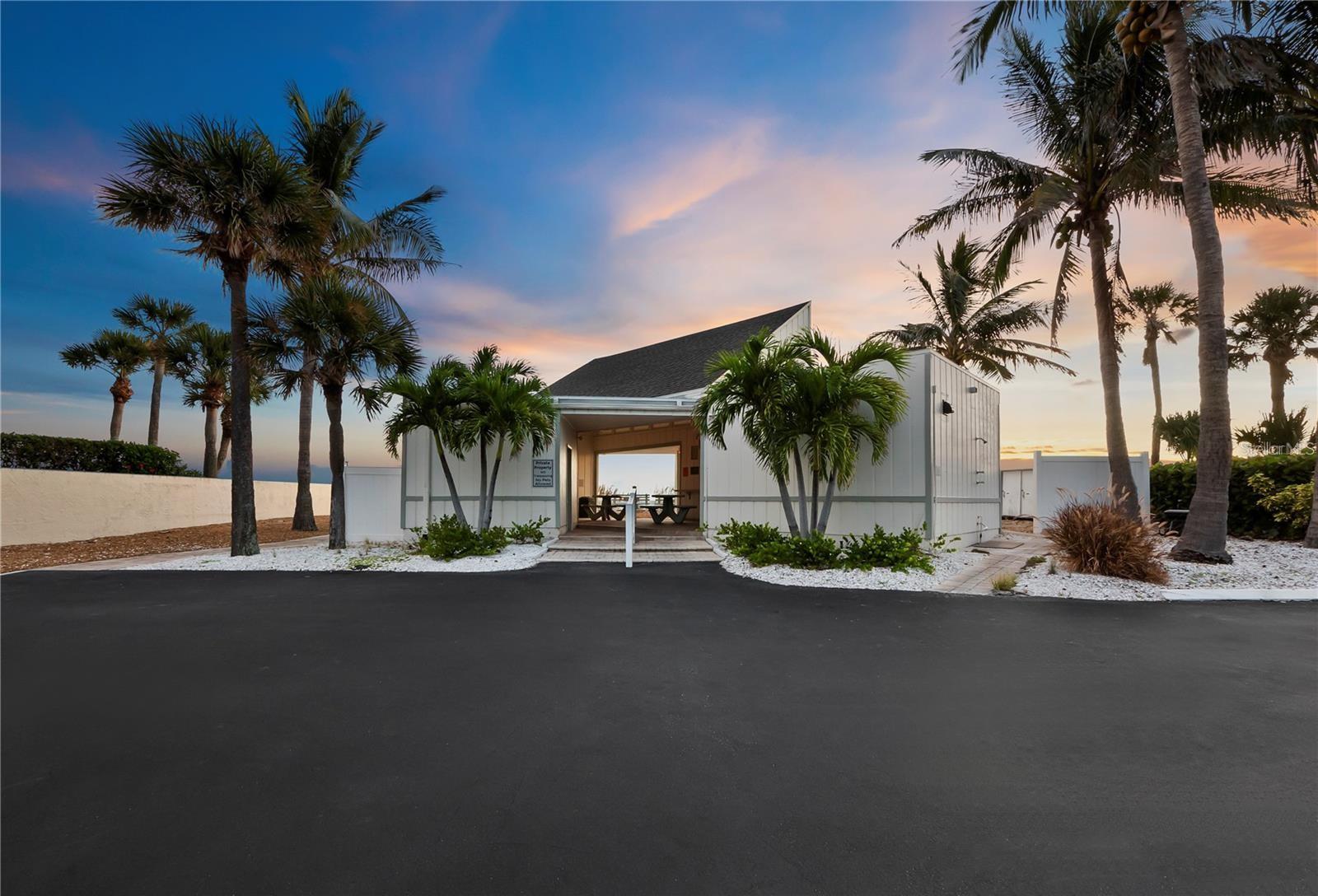 LONGBOAT HARBOUR - Residential