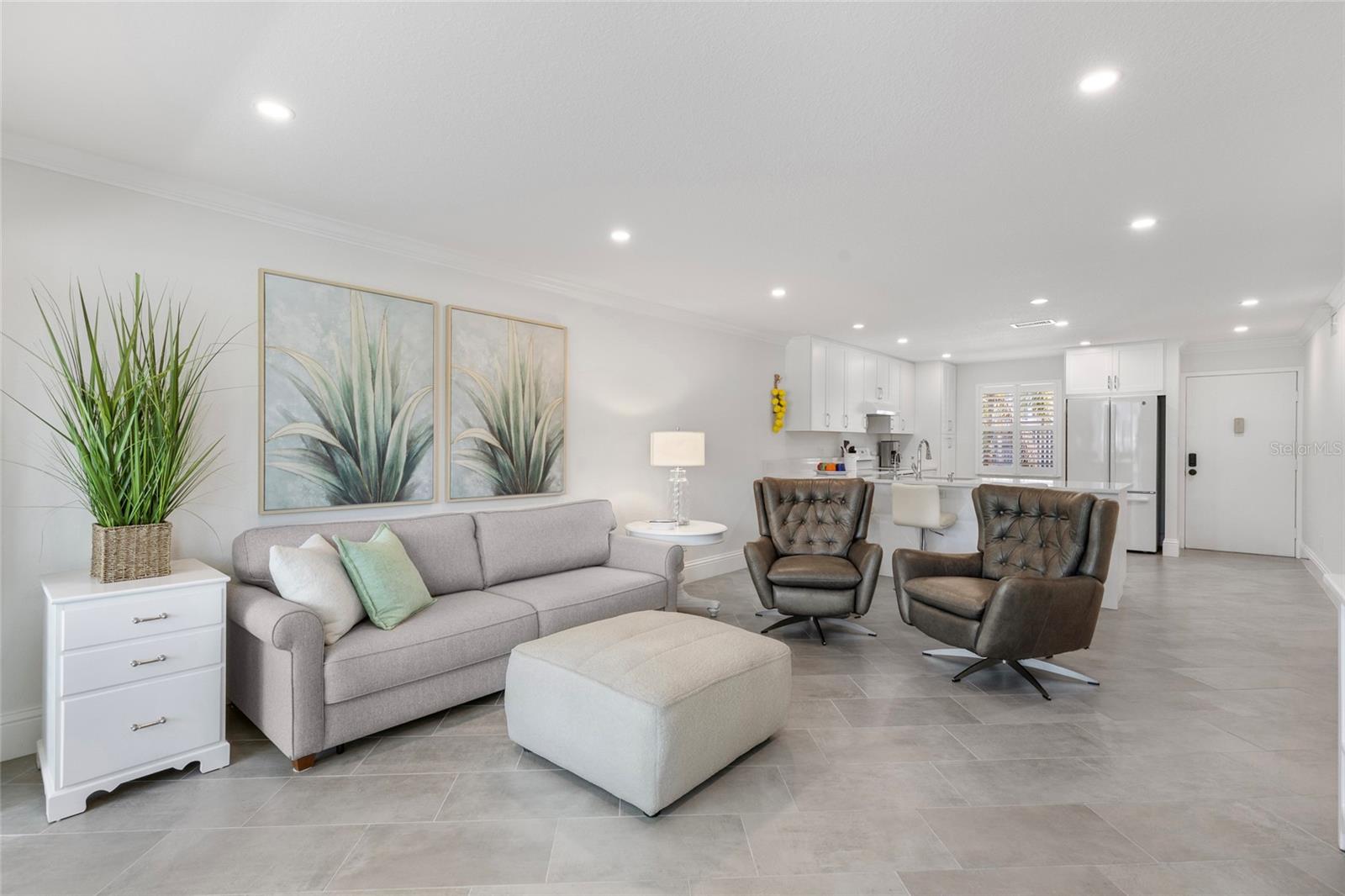 4390 EXETER DRIVE 206