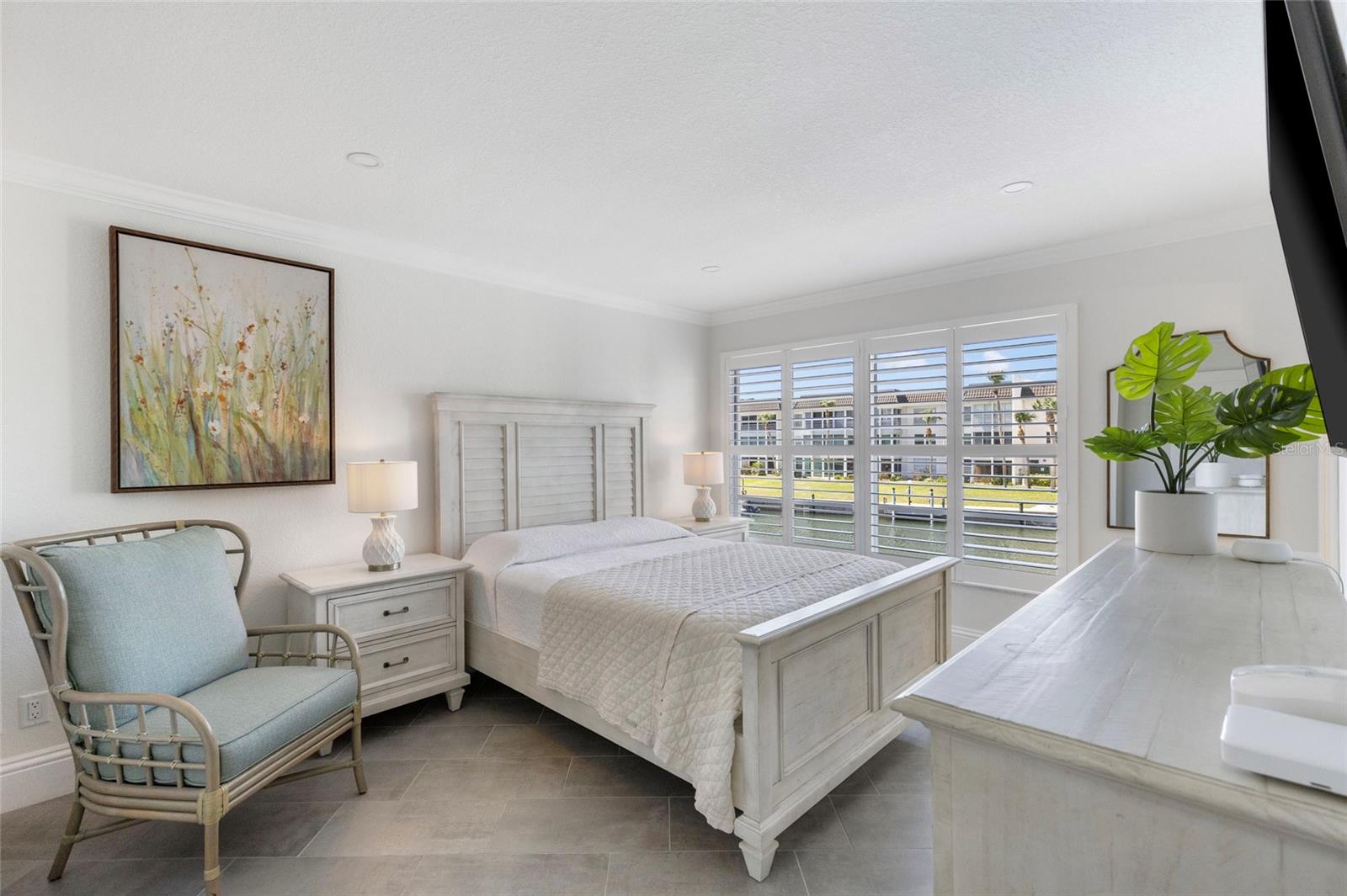 LONGBOAT HARBOUR - Residential