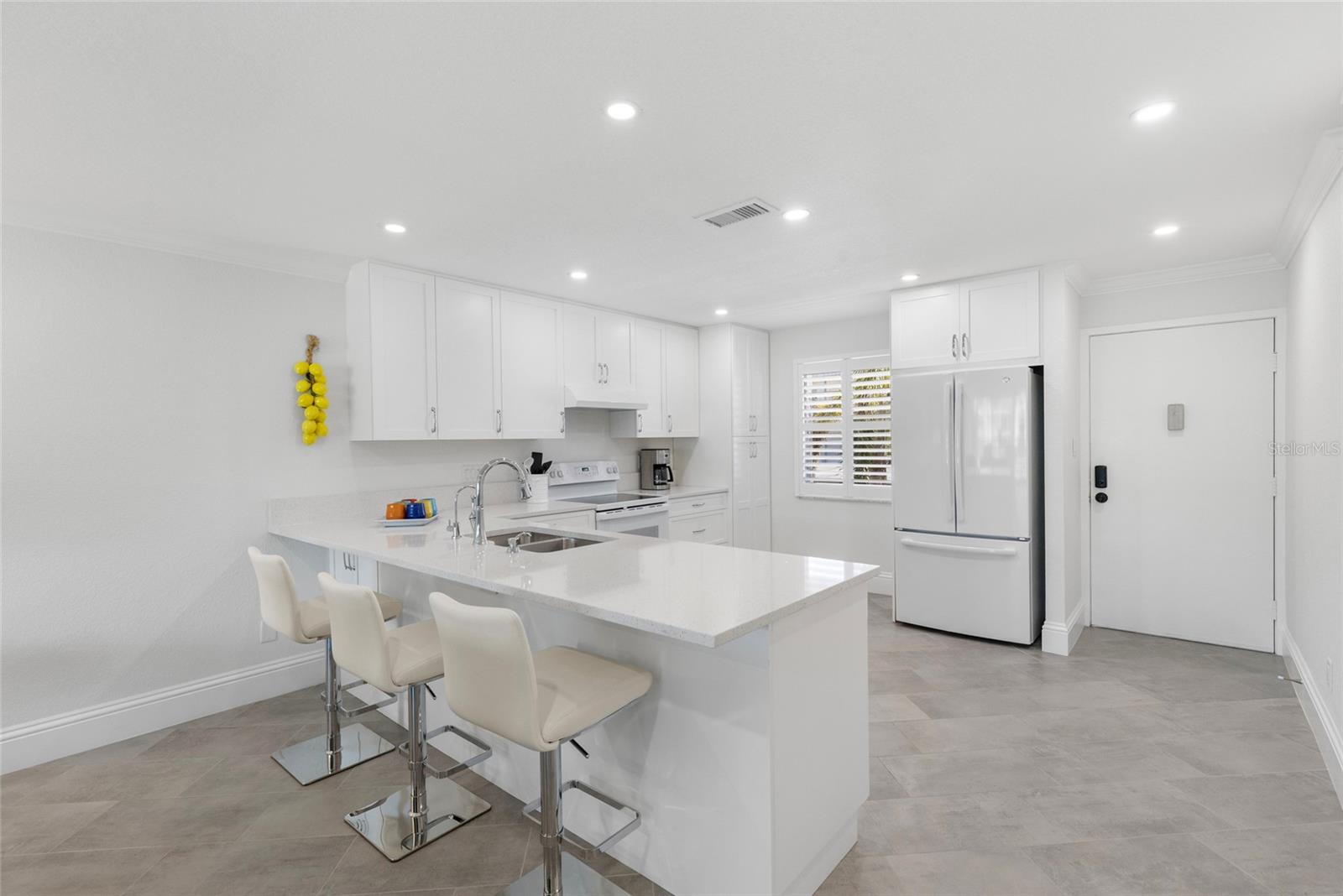 LONGBOAT HARBOUR - Residential