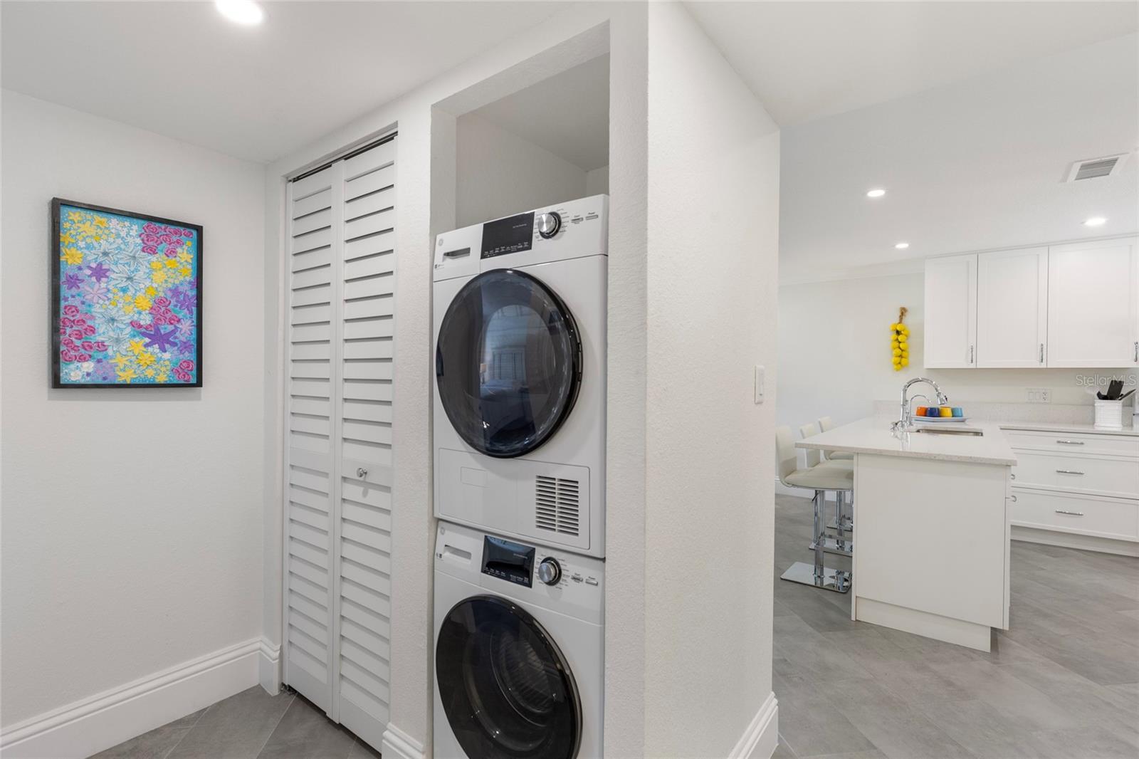 LONGBOAT HARBOUR - Residential