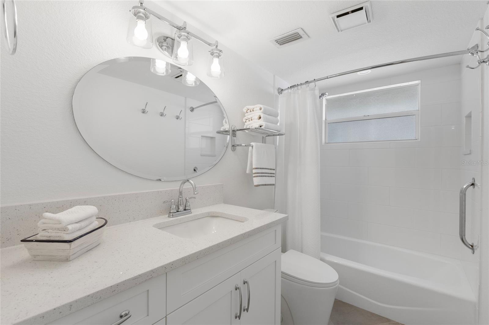 LONGBOAT HARBOUR - Residential