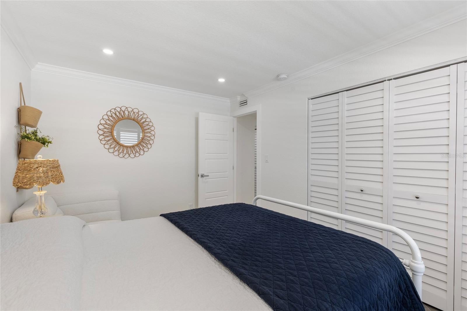 LONGBOAT HARBOUR - Residential