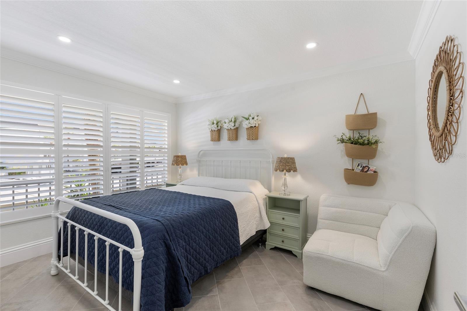 LONGBOAT HARBOUR - Residential