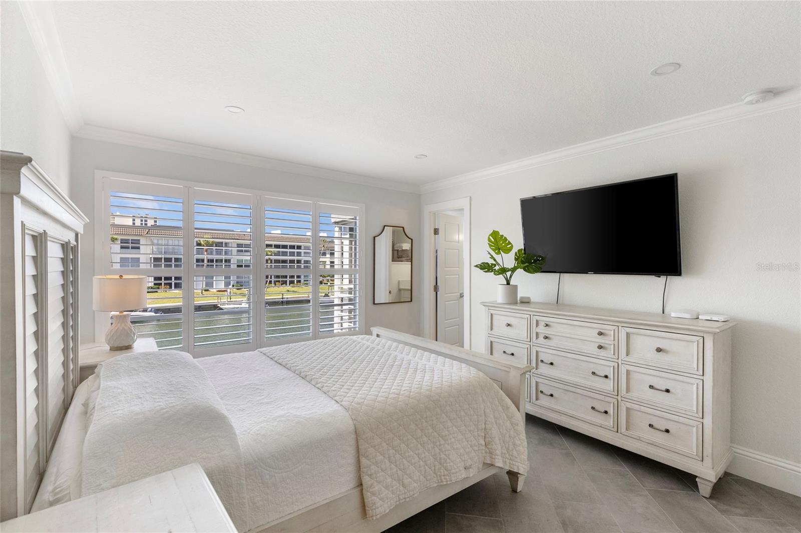 LONGBOAT HARBOUR - Residential