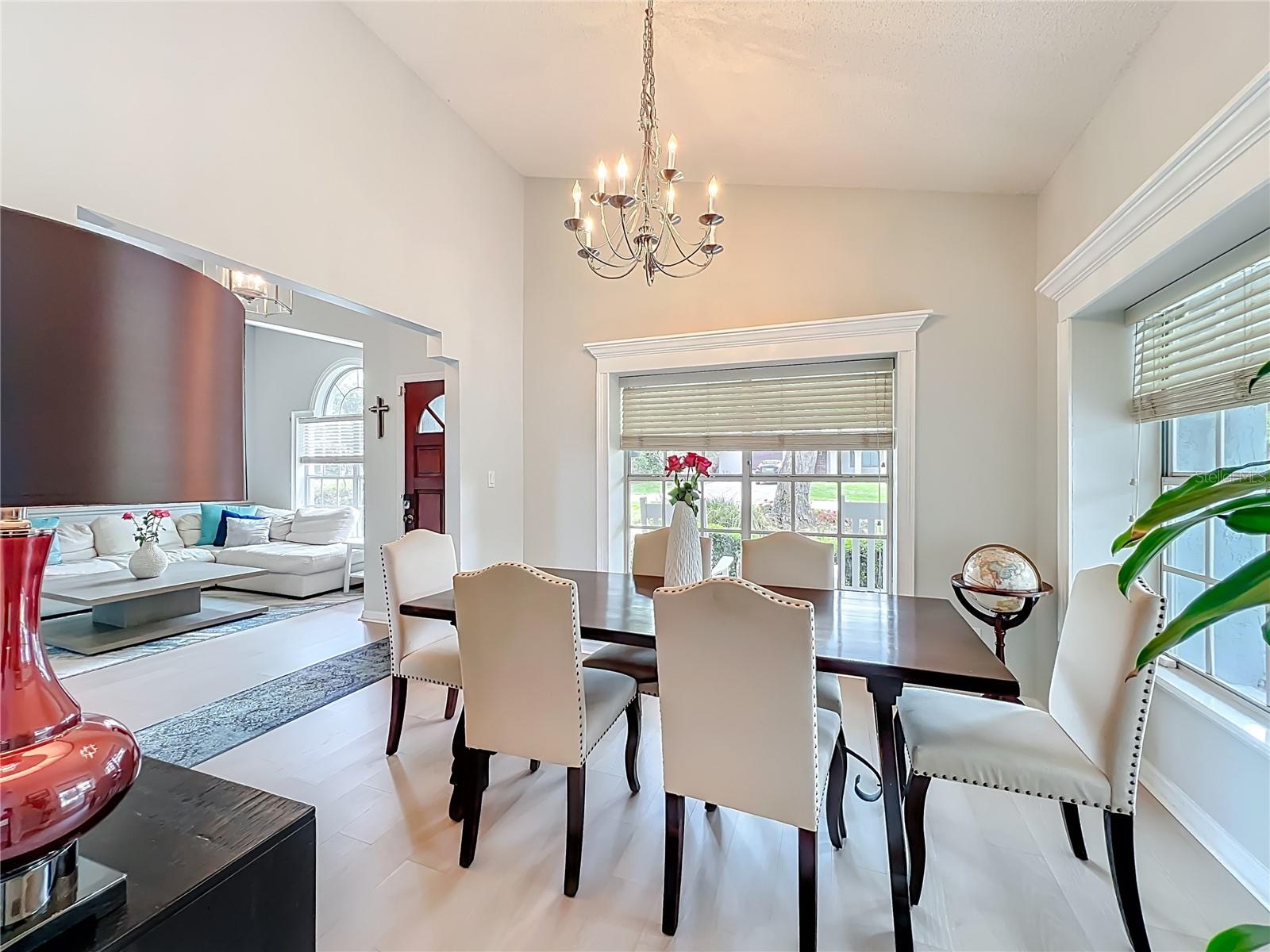 SANLANDO SPGS LAKE OAKS SEC - Residential