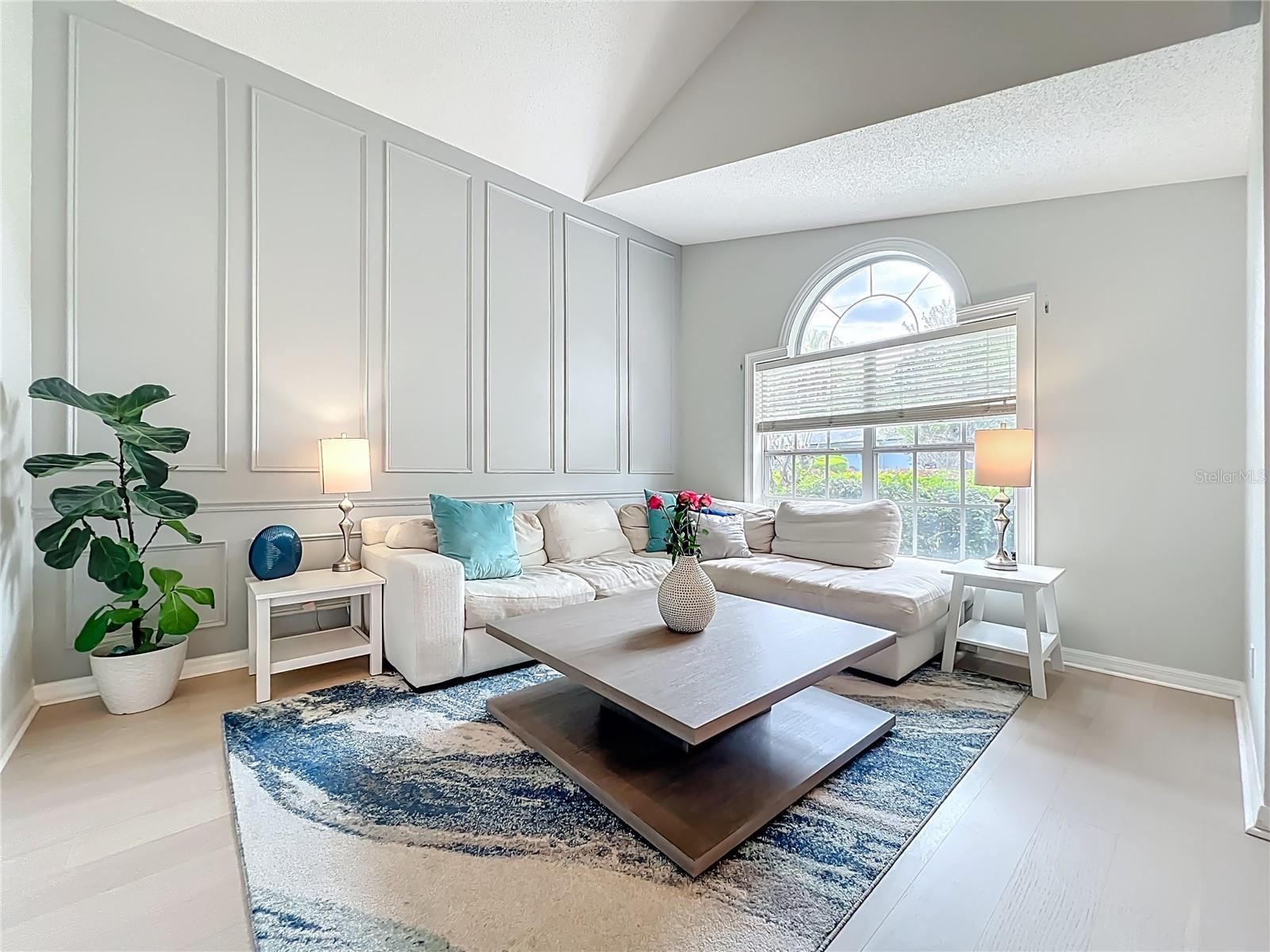 SANLANDO SPGS LAKE OAKS SEC - Residential