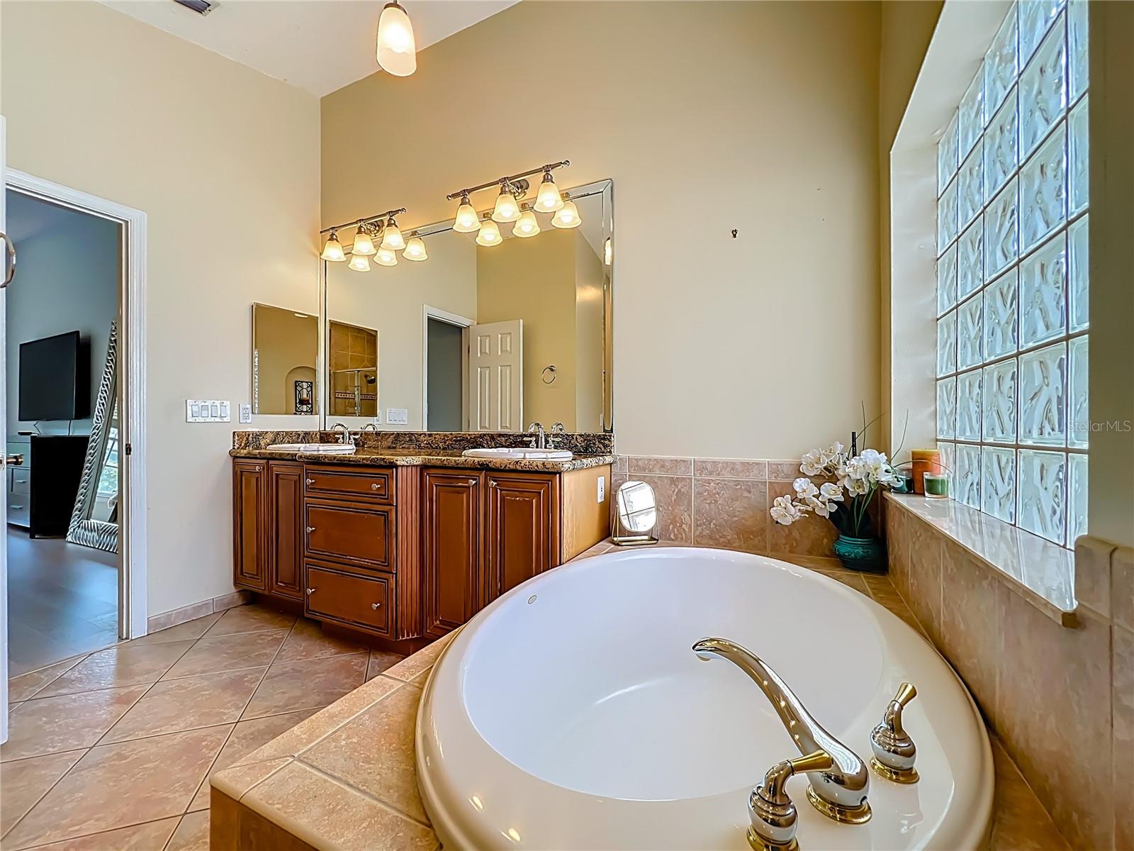 SANLANDO SPGS LAKE OAKS SEC - Residential