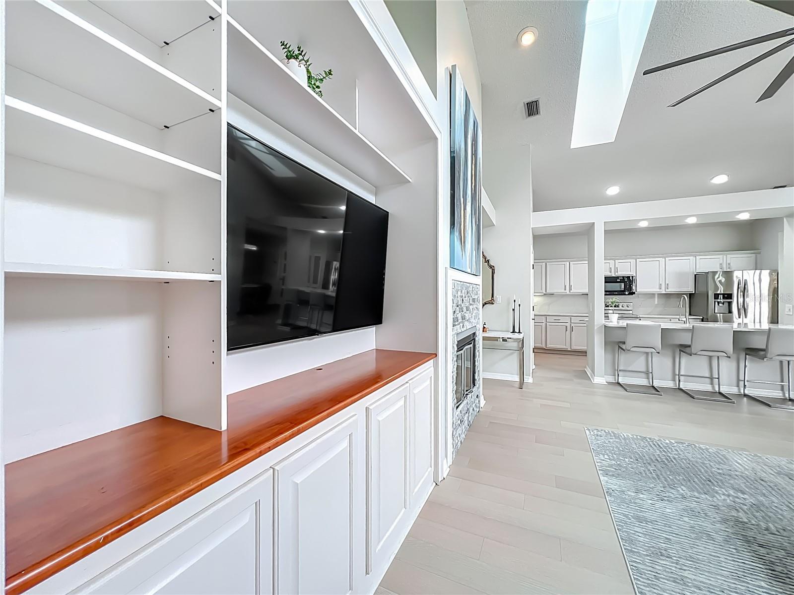 SANLANDO SPGS LAKE OAKS SEC - Residential