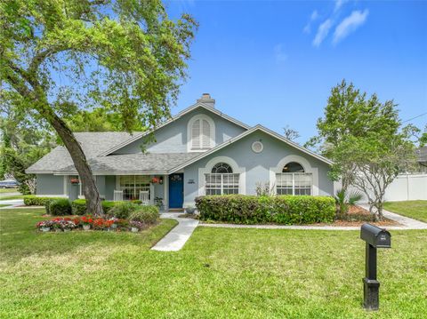 Photo of 200 Colonial Lane, Longwood, FL 32750 (MLS # O6396172)