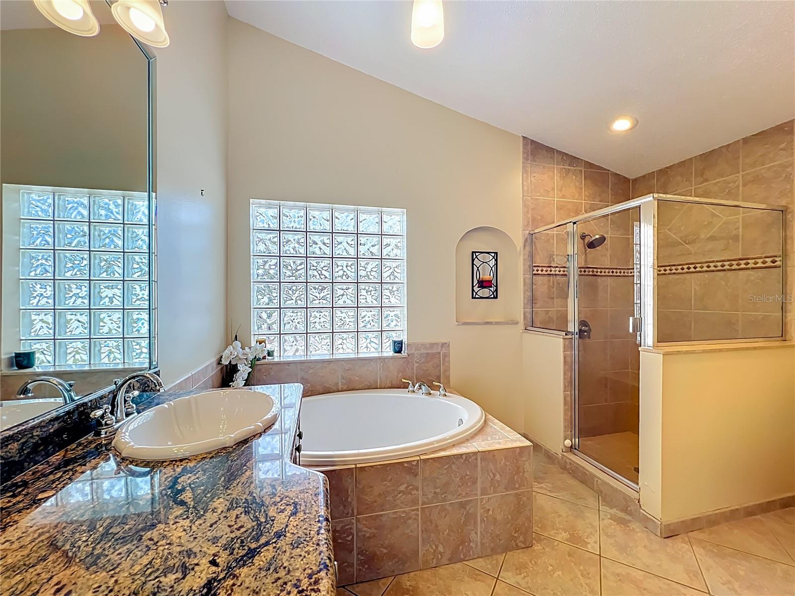 SANLANDO SPGS LAKE OAKS SEC - Residential