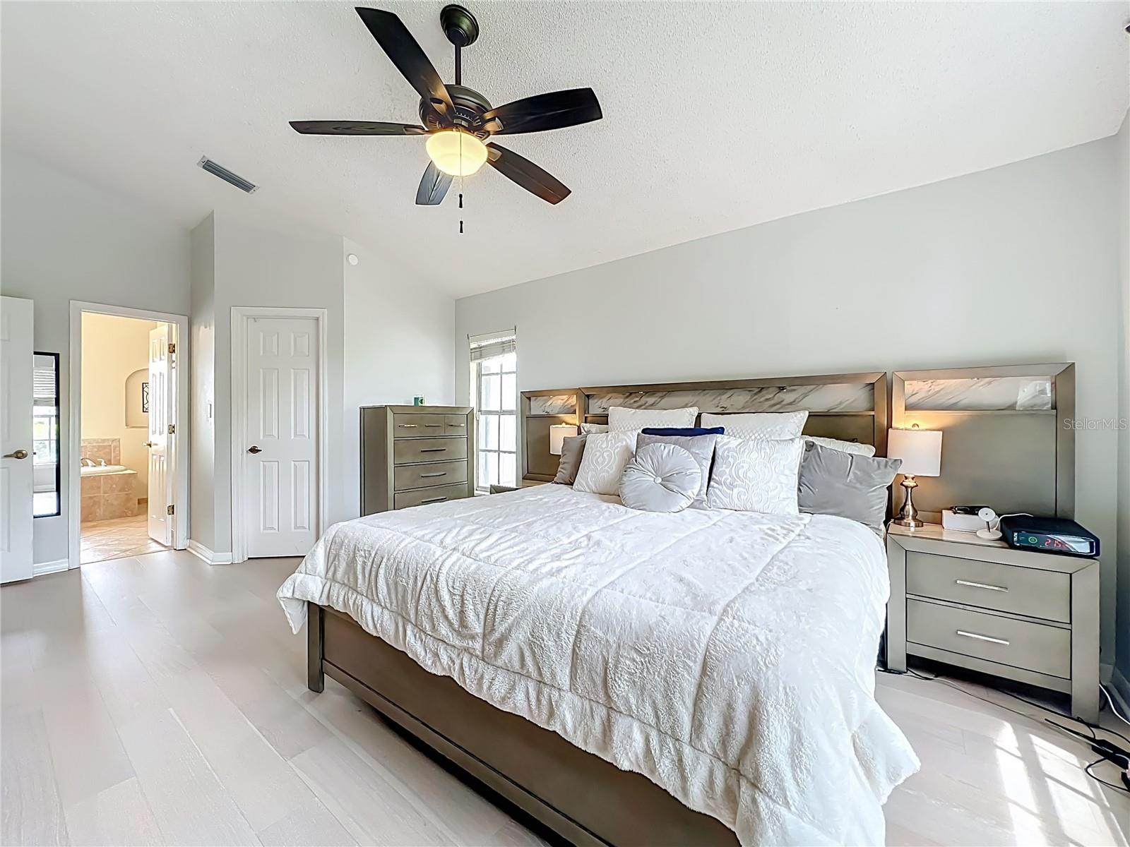 SANLANDO SPGS LAKE OAKS SEC - Residential