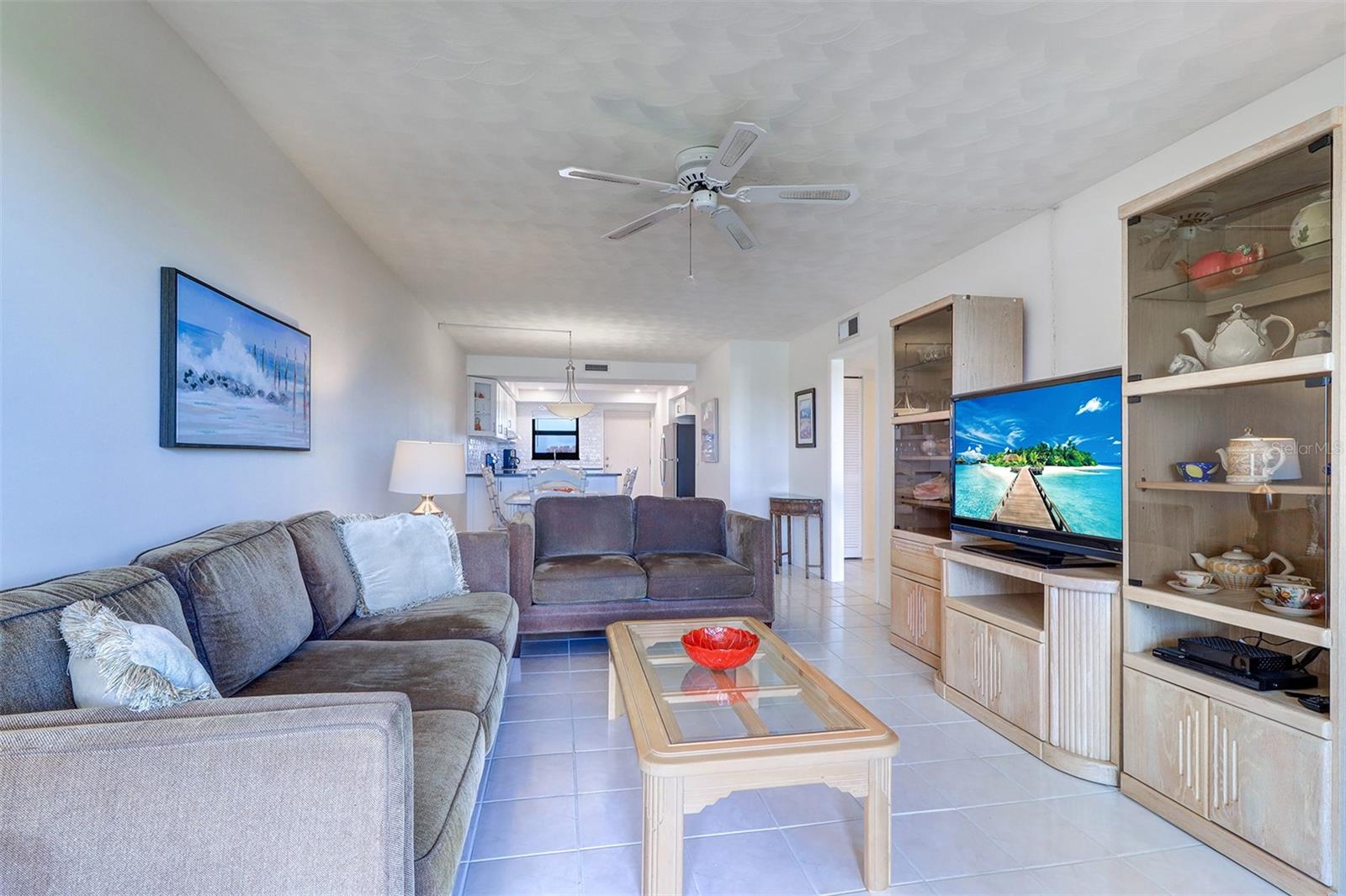 BAY SHORES YACHT & TENNIS CLUB - Residential