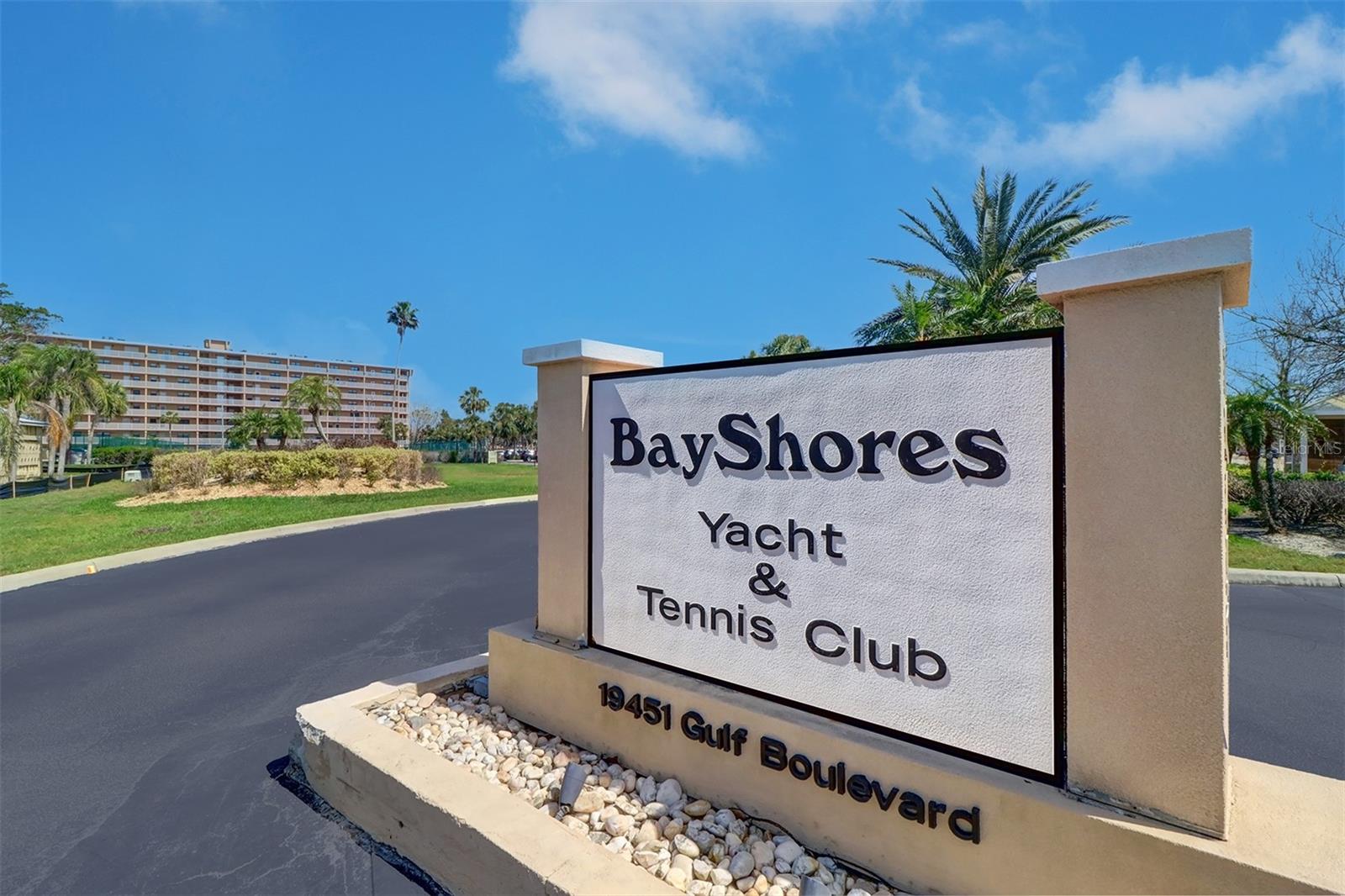 BAY SHORES YACHT & TENNIS CLUB - Residential