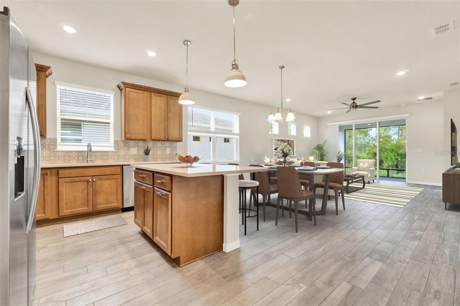 2458 CLIFF WAY