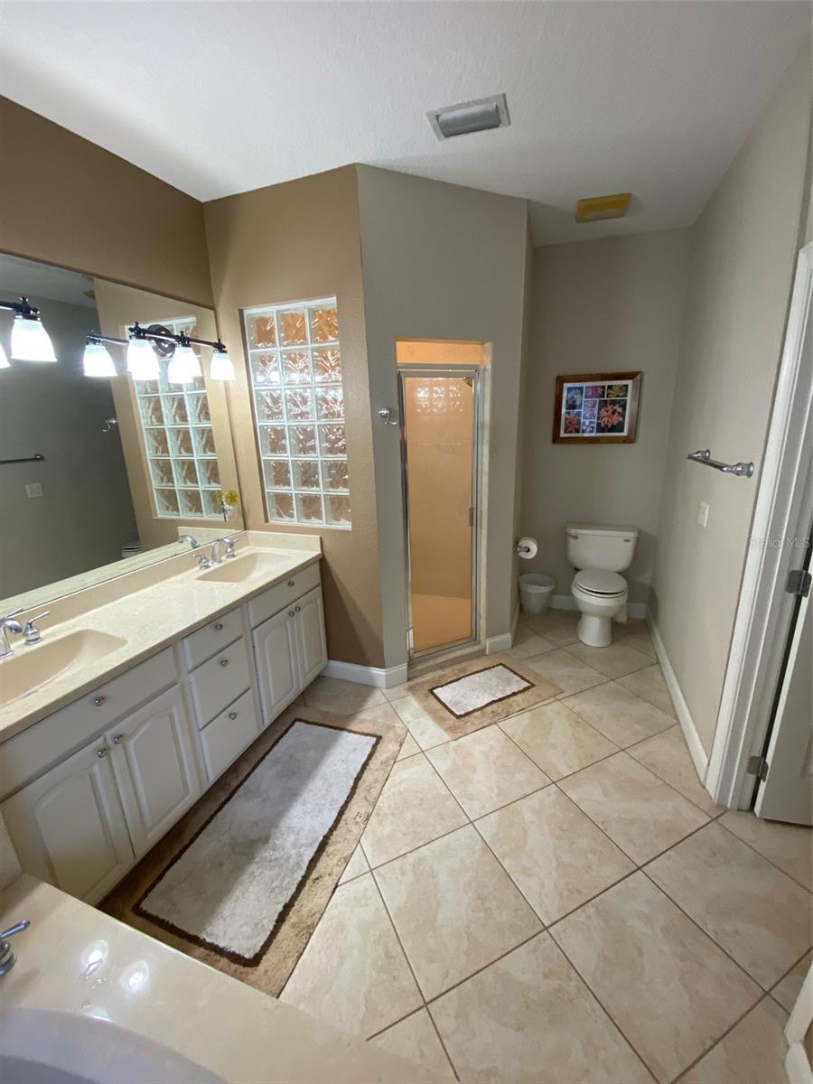 WOODBRIDGE ON GREEN - Residential