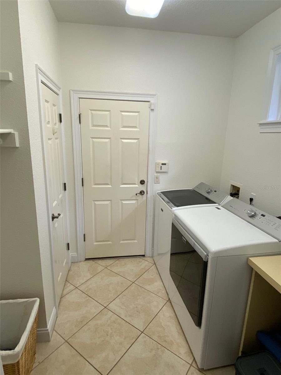 WOODBRIDGE ON GREEN - Residential