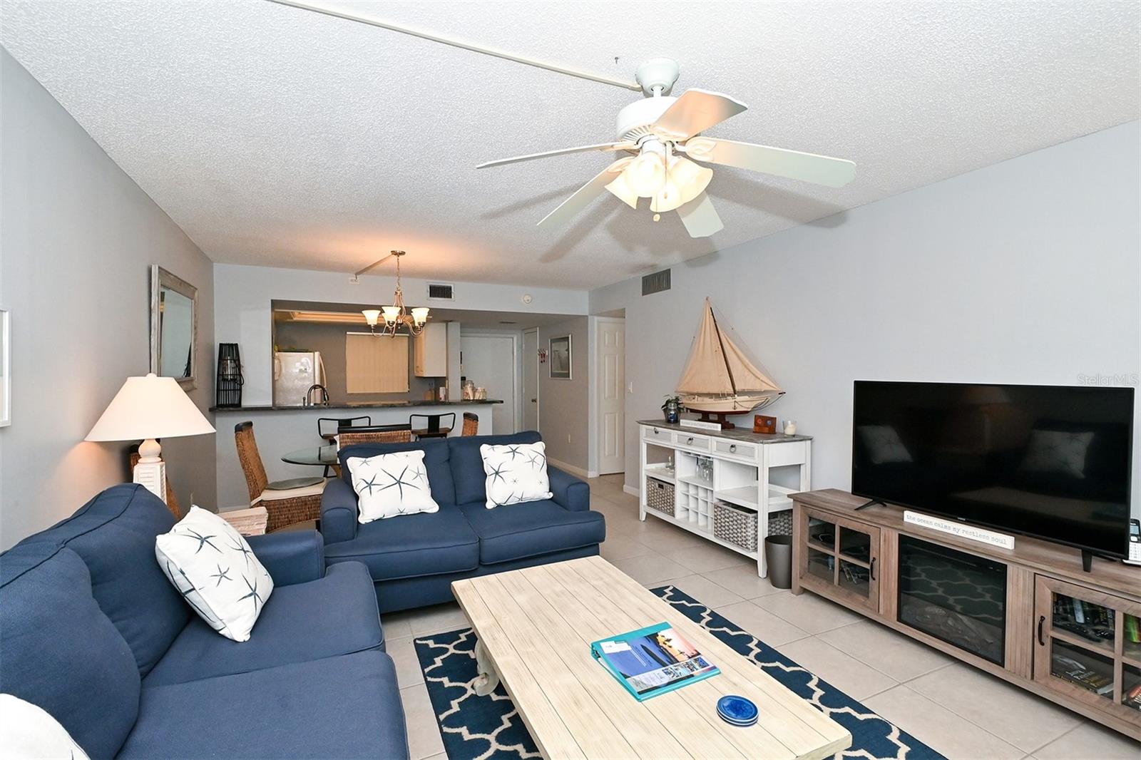 SIESTA HARBOR I - Residential Lease