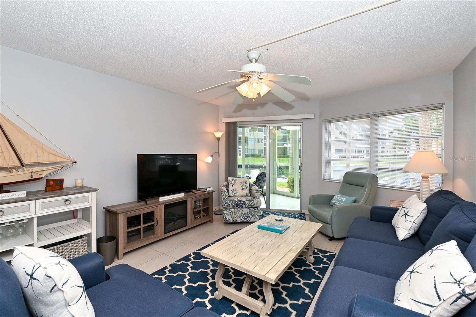 SIESTA HARBOR I - Residential Lease