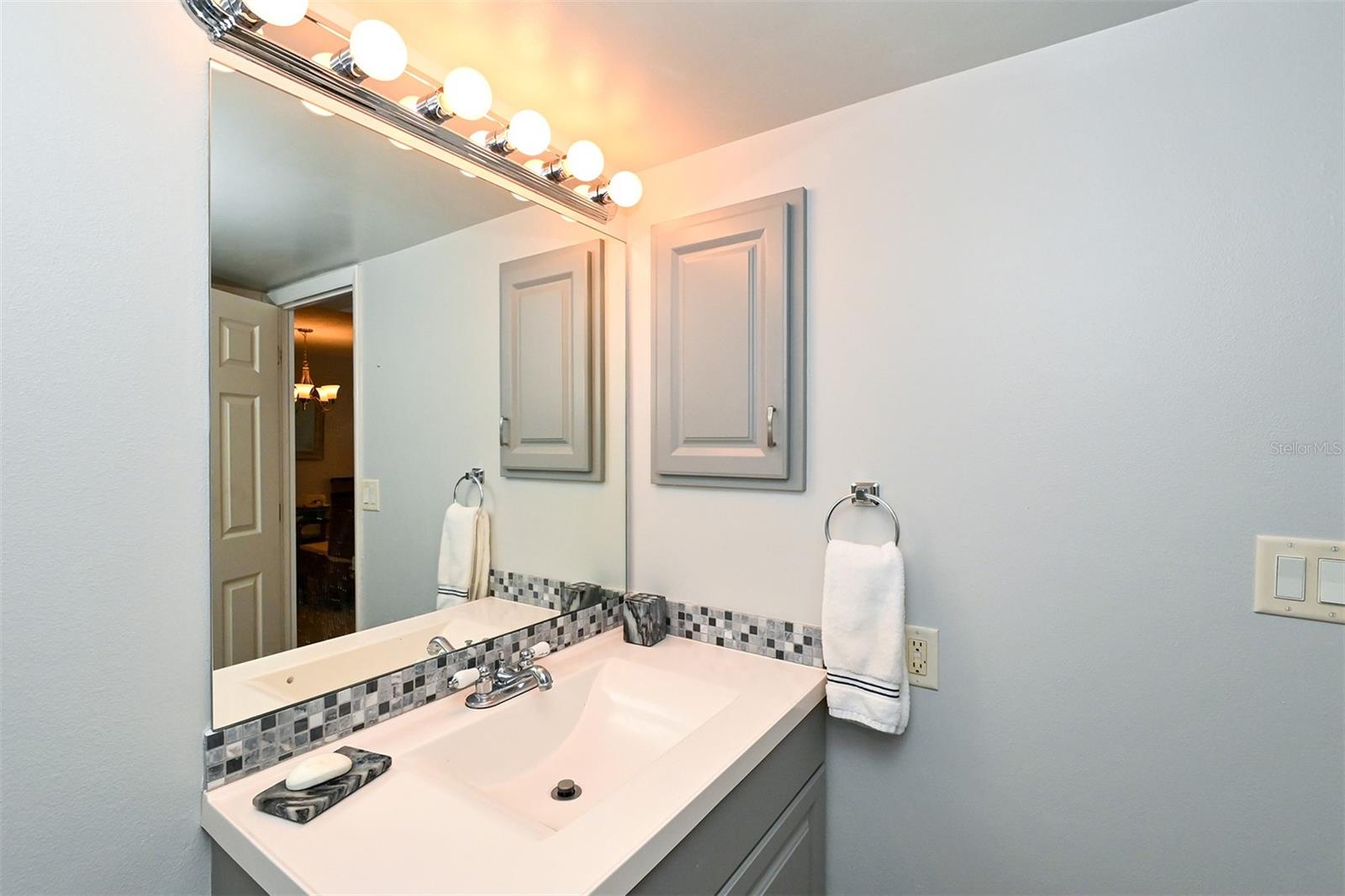 SIESTA HARBOR I - Residential Lease