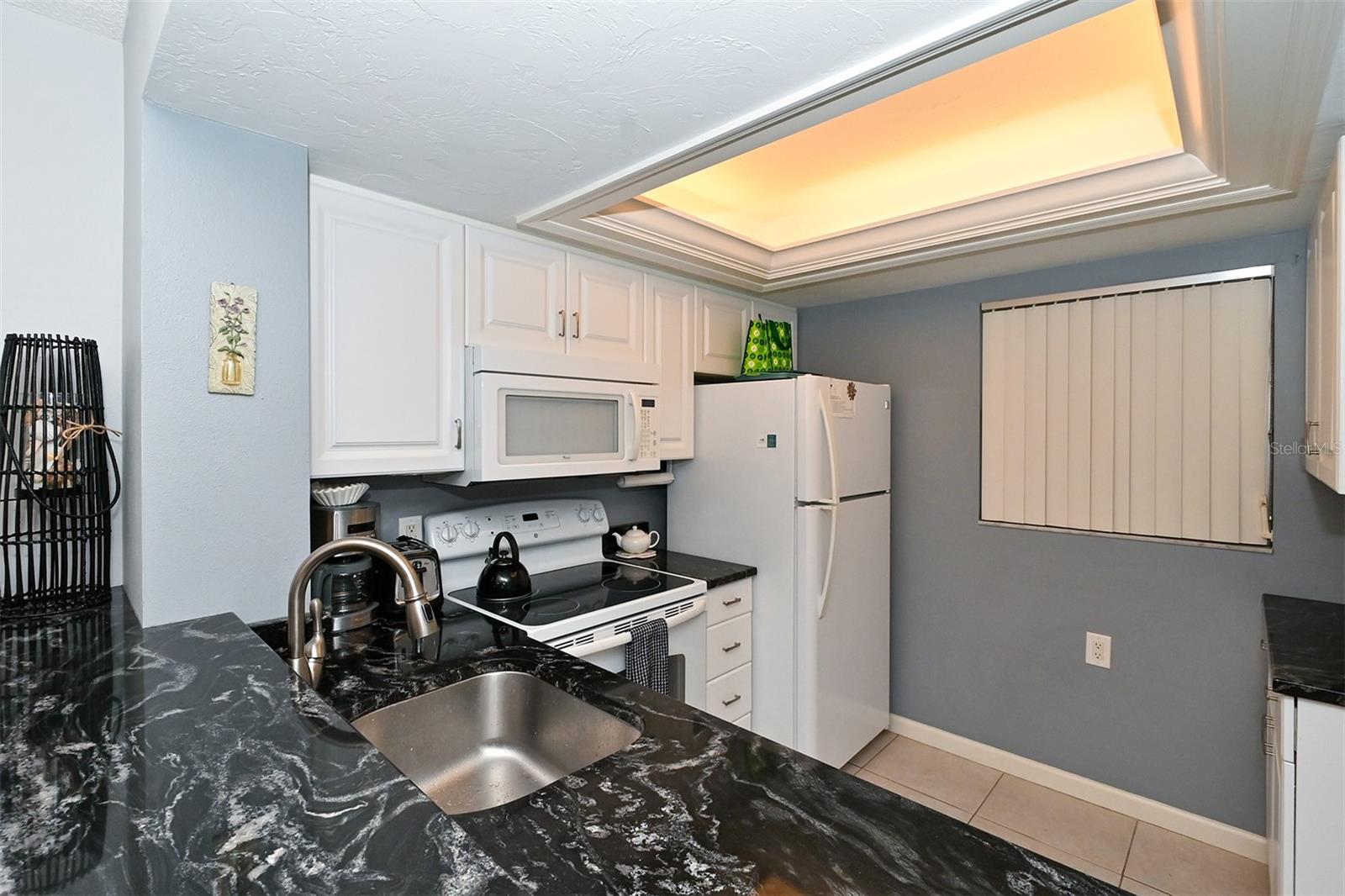 SIESTA HARBOR I - Residential Lease