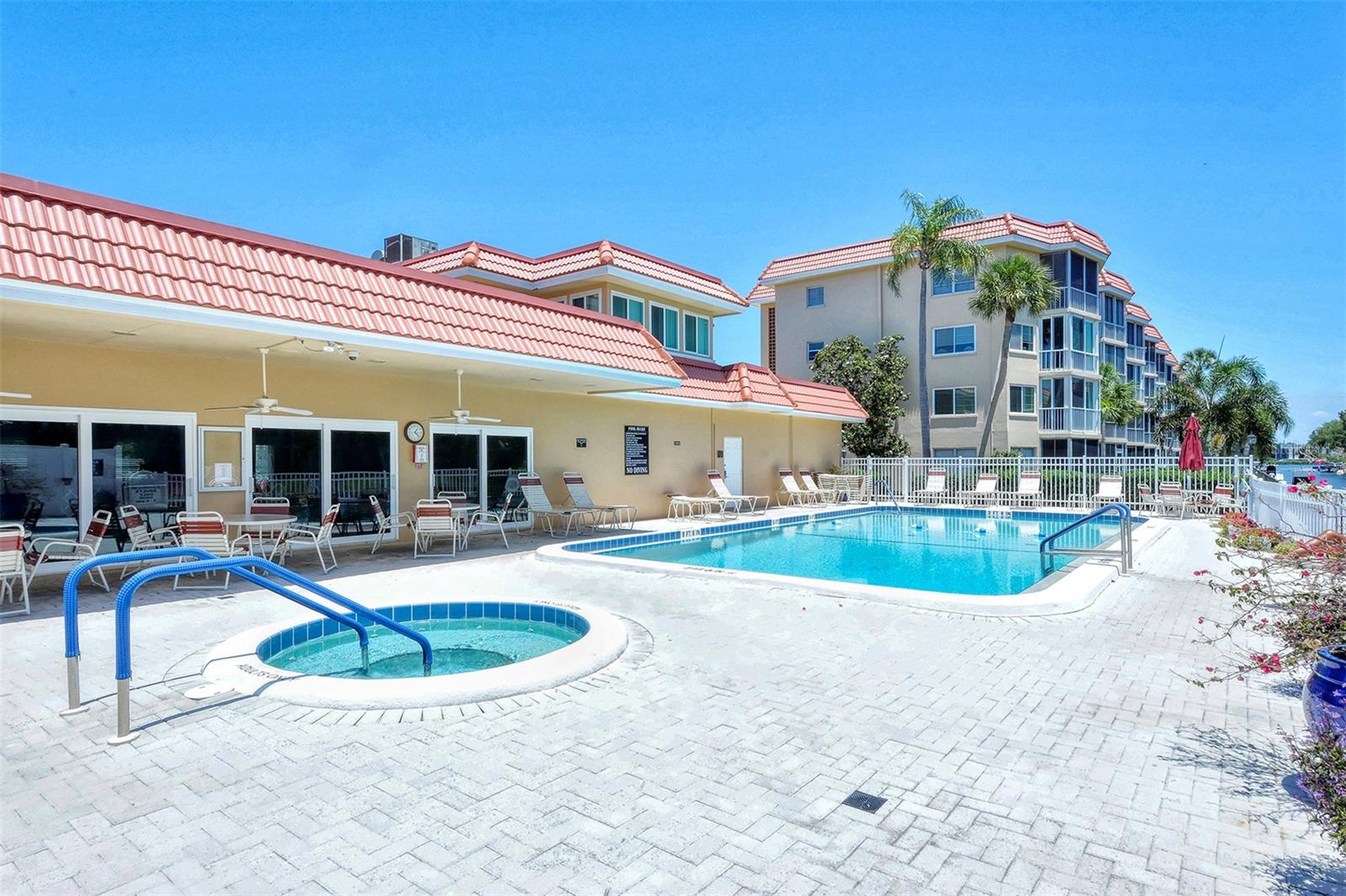 SIESTA HARBOR I - Residential Lease