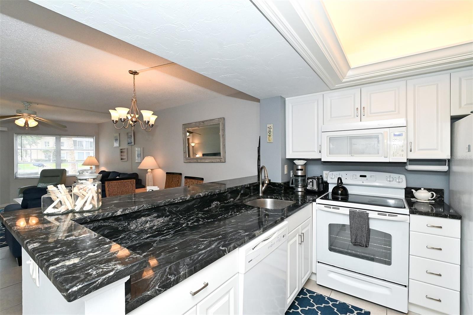 SIESTA HARBOR I - Residential Lease