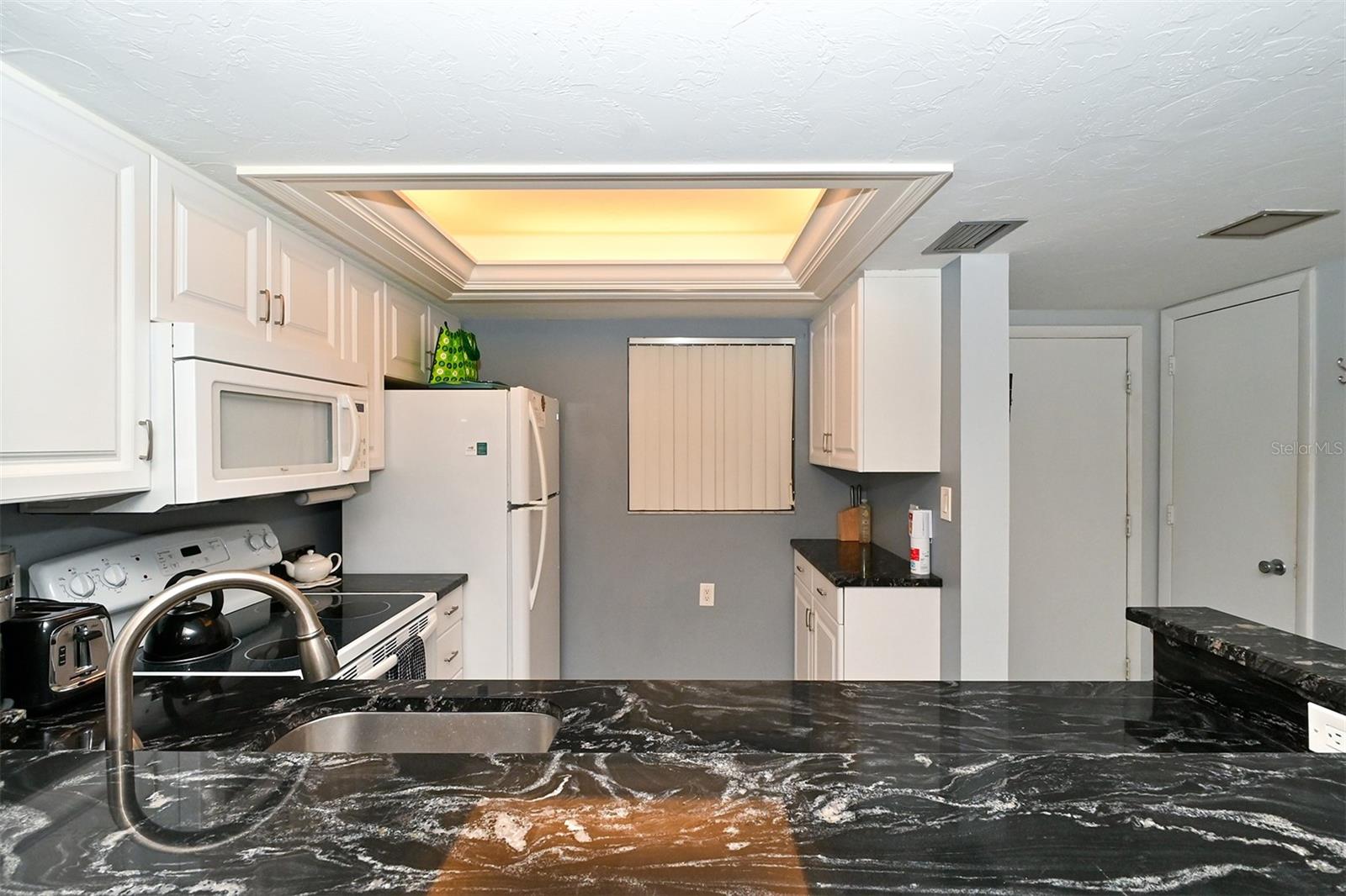 SIESTA HARBOR I - Residential Lease