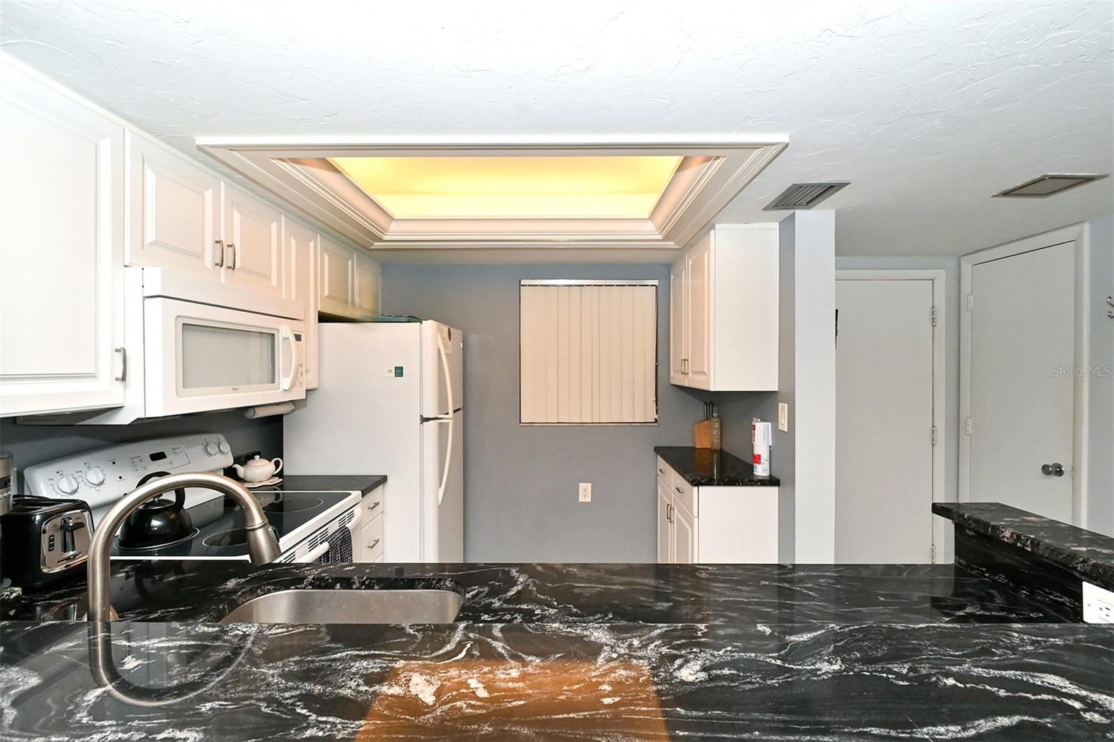 SIESTA HARBOR I - Residential Lease