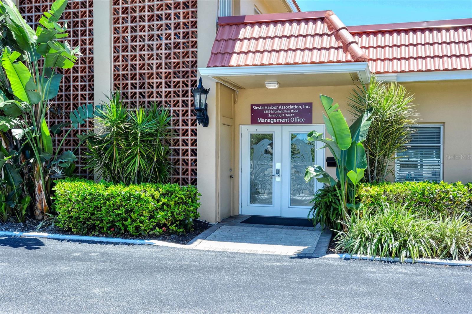 SIESTA HARBOR I - Residential Lease