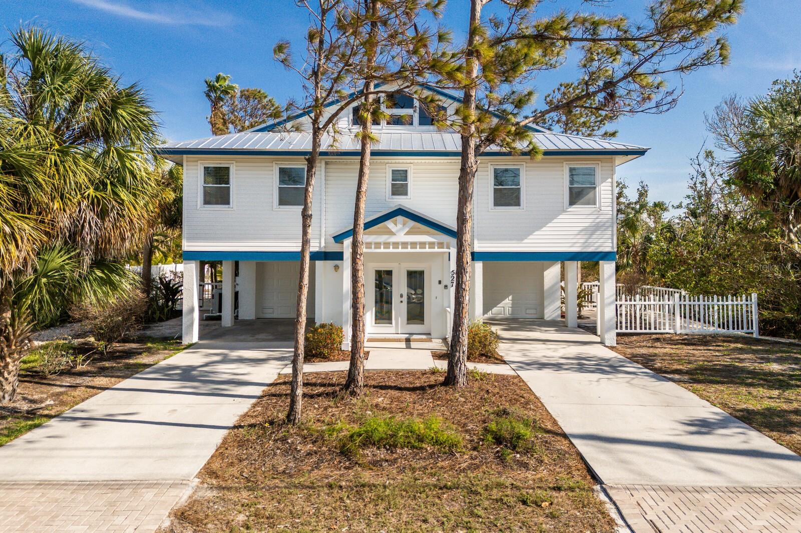 527 MAGNOLIA AVENUE