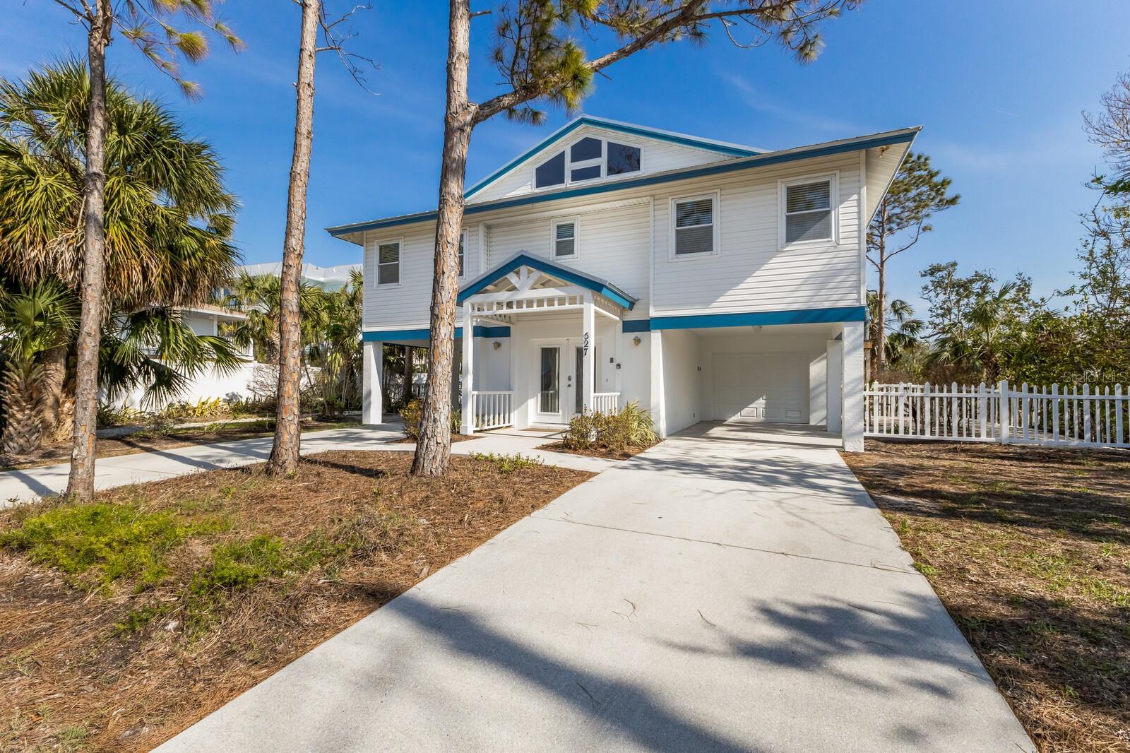 527 MAGNOLIA AVENUE