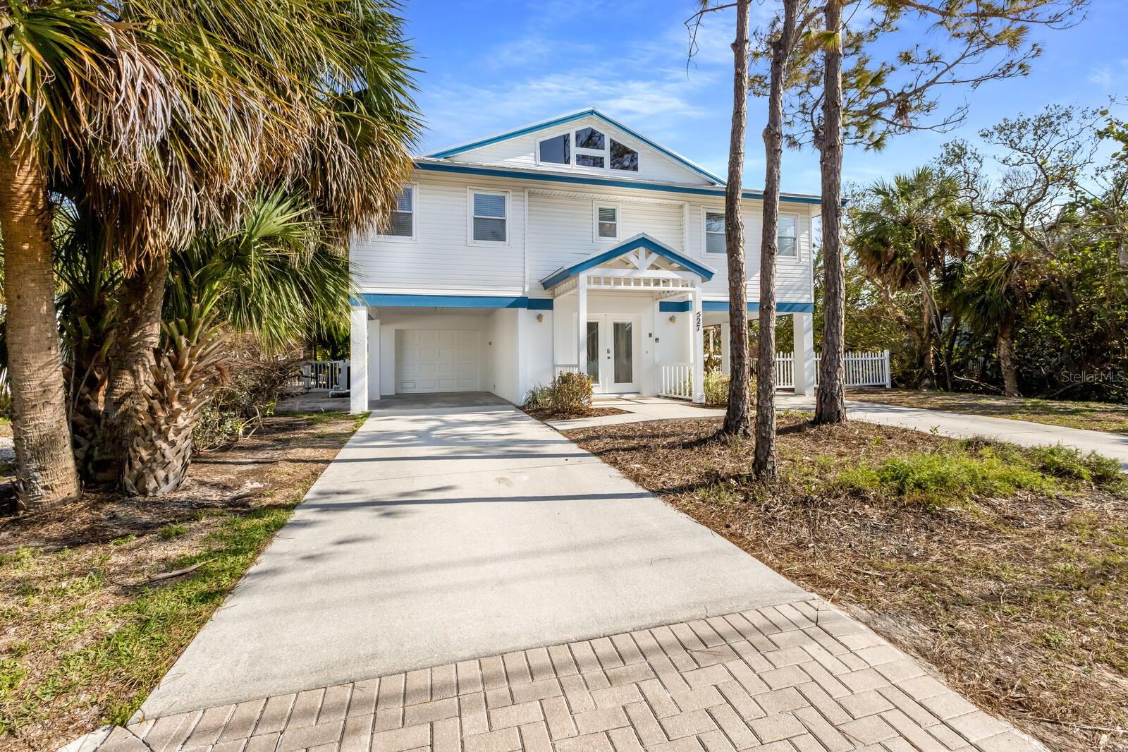 527 MAGNOLIA AVENUE